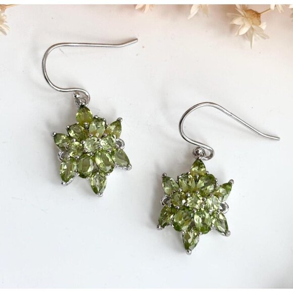 STAUER Signed Natural Peridot Sterling Silver Star Shaped Vintage Earrings - Picture 1 of 10